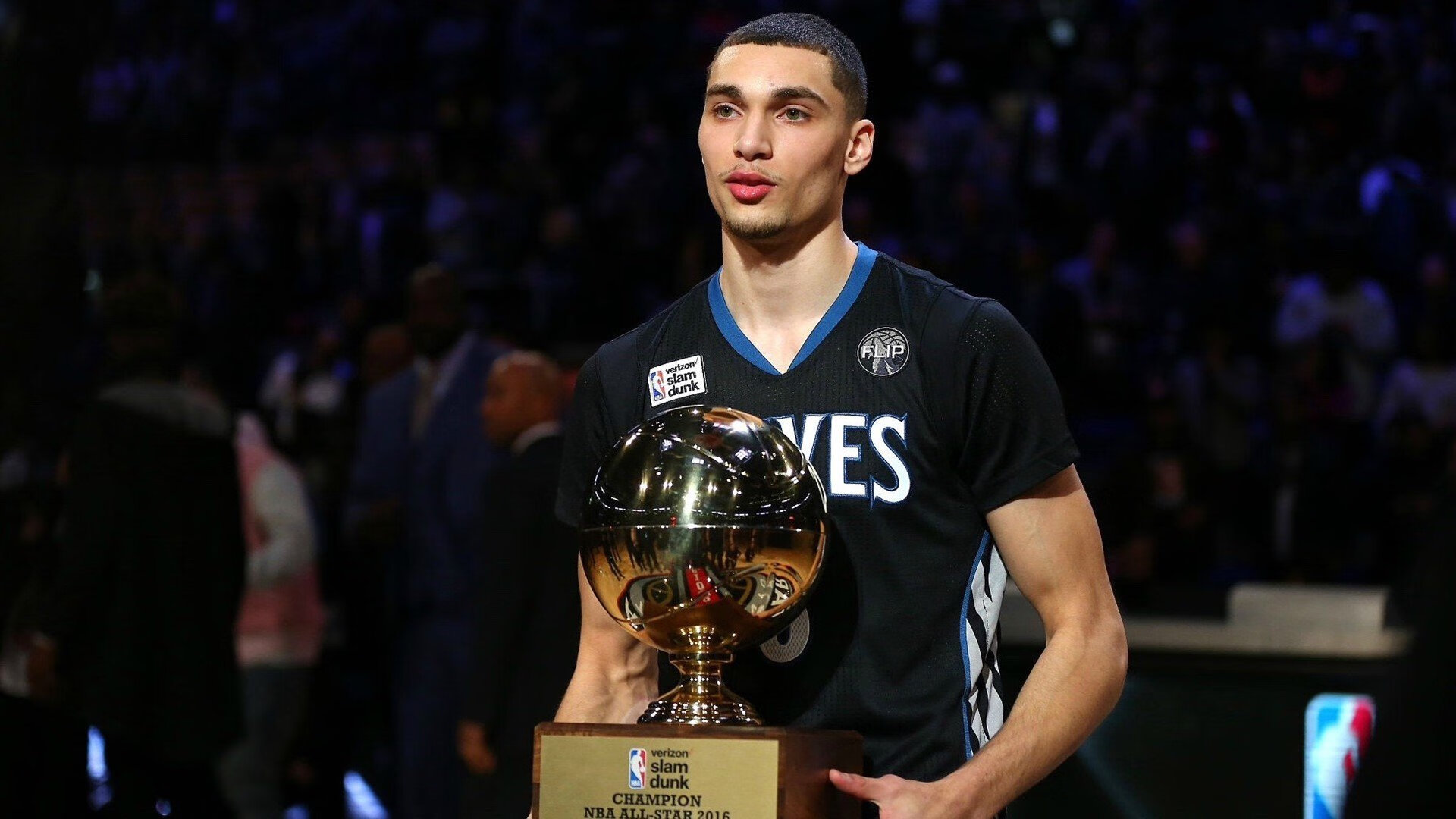 BLG惊险翻盘赛季故事分享——逆境中的荣耀蜕变